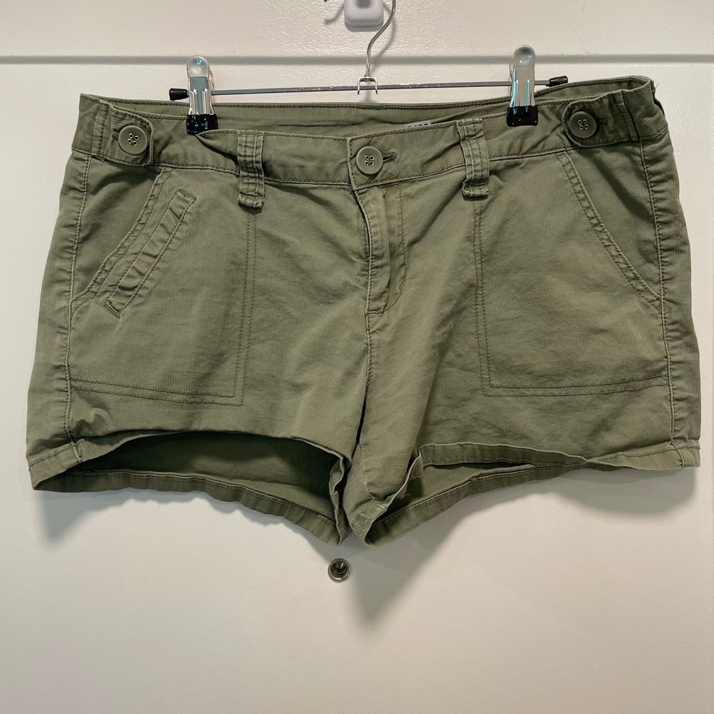 Buffalo David Bitton Women Olive Green Utility Cargo Shorts Size 31 Cotton Blend